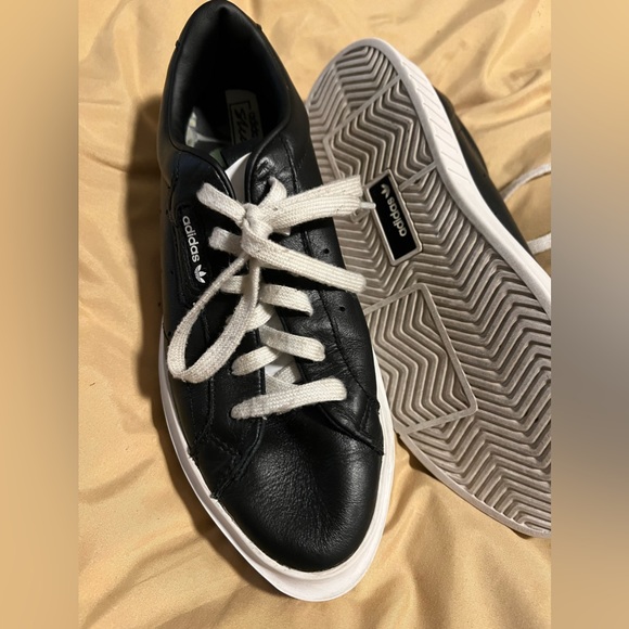 ADIDAS SLEEK black with white sole and tongue size 8 - Picture 4 of 7